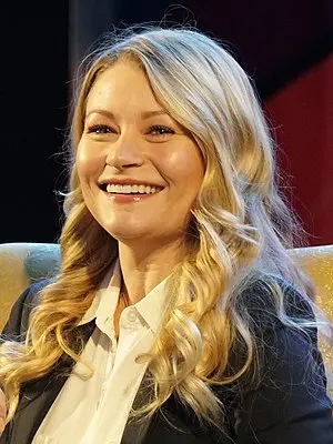 Emilie de Ravin's Portrait