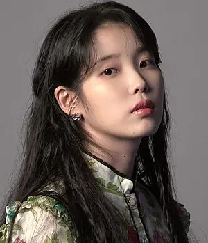 IU (singer)'s Portrait
