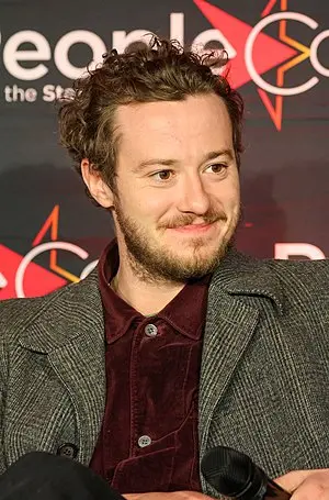 Joseph Quinn (actor)'s Portrait
