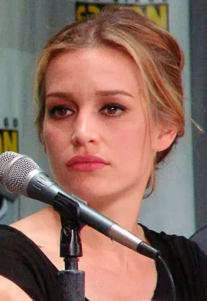 Piper Perabo's Portrait