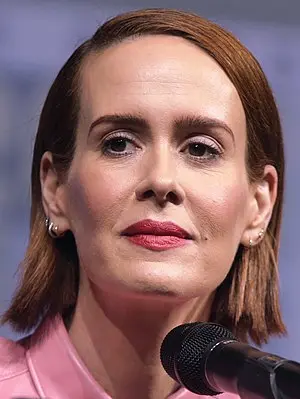 Sarah Paulson's Portrait