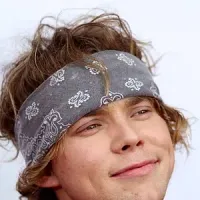 Ashton Irwin portrait