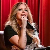 Avril Lavigne portrait