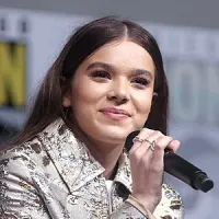 Hailee Steinfeld portrait