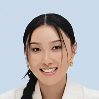 Hwasa portrait