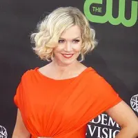 Jennie Garth portrait