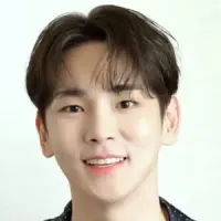 Key (singer) portrait