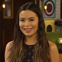 Miranda Cosgrove portrait