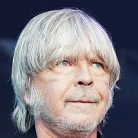 Renaud (singer) portrait