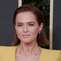 Zoey Deutch portrait
