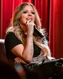 Avril Lavigne portrait